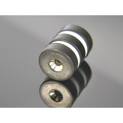 D19,5 x d7,2/3,6 x 6,5 / N42 - magnet de neodim (NdFeB) în cauciuc