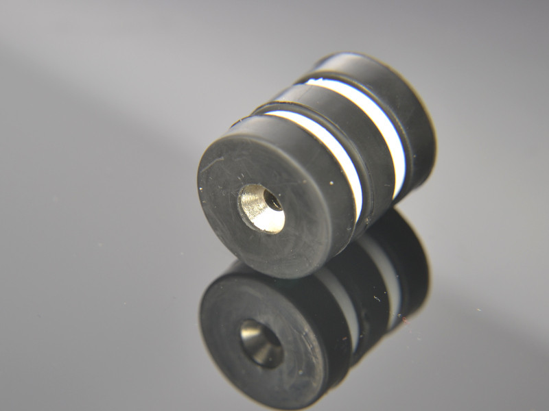 D21,5 x d7,2/3,6 x 6,5 / N42 - Neodymmagnet (NdFeB) i gummi