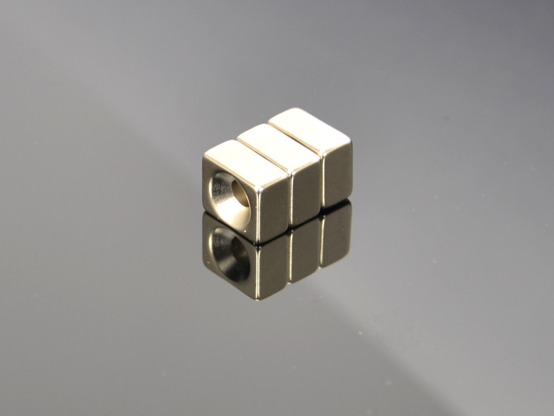 10 X 8 X 5 - D7/d3,5 / N38 - Неодимов магнит (NdFeB)