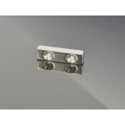 30 X 8 X 5 - D7/d3,5 / N38 - Neodymový magnet (NdFeB)