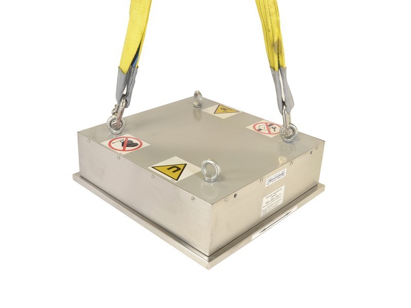 Magnet suspendat pentru separarea fierului505x730x150 / F cu placă de curățare