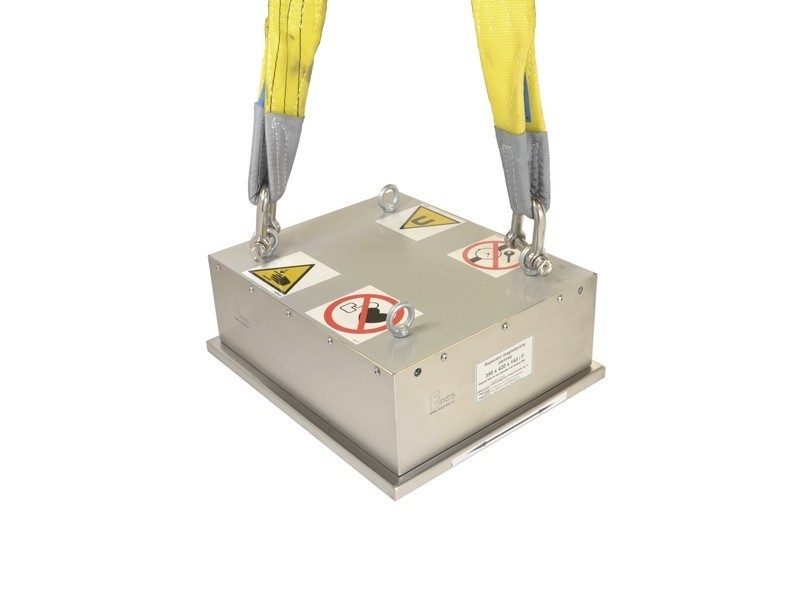 Hengende magnet for jernseparasjon 350X420X150 / F med rengjøringsplate