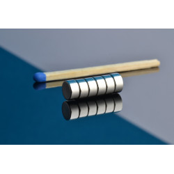 D6 x 3 / N38 - Neodimov disk magnet
