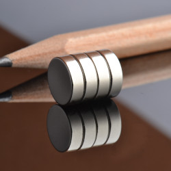 D10 x 3 / N38 - Neodimov magnet (NdFeB)