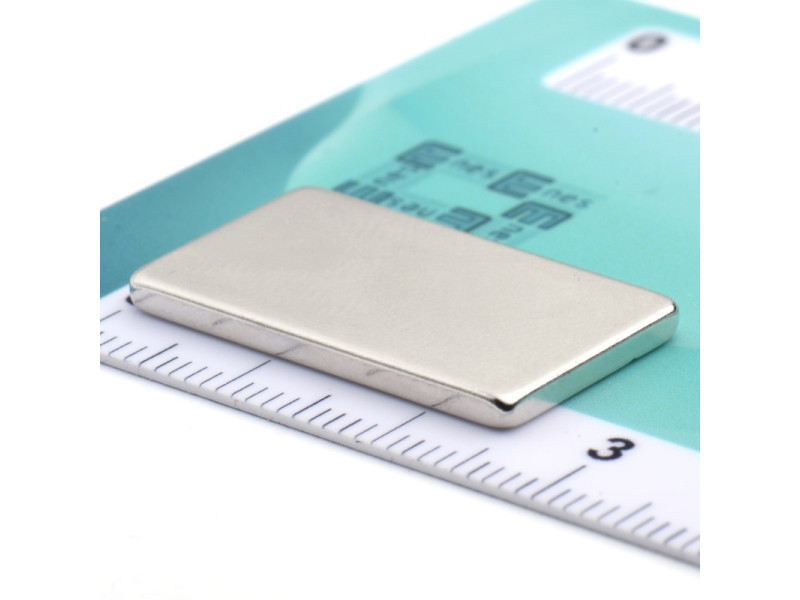 25 x 15 x 2 / N38 - Neodimov magnet (NdFeB)