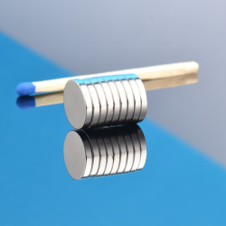 D10 x 1,5 / N38 - Neodimov magnet (NdFeB)