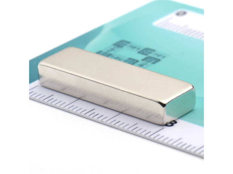 30 x 10 x 5 / N42 - Neodimov magnet (NdFeB)