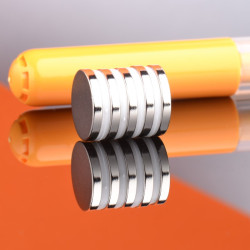 D14 x 2 / N38 - Neodimov magnet (NdFeB)