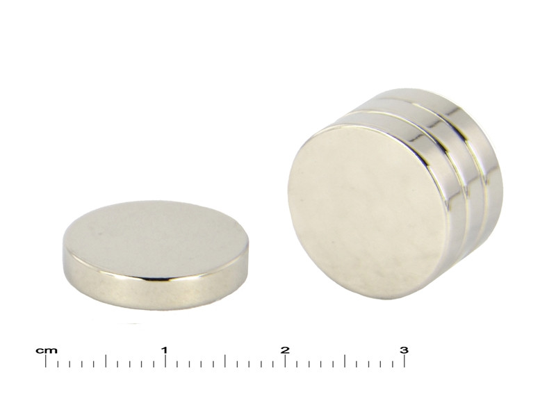 D15 x 3 / N38 - Neodímium mágnes (NdFeB)