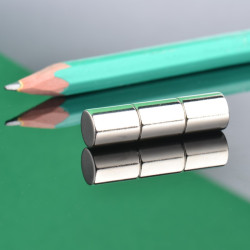 D8 x 10 / N38 - Neodimov magnet (NdFeB)