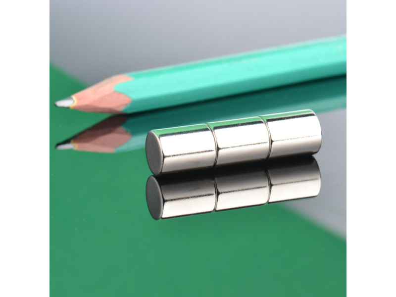 D8 x 10 / N38 - Neodimov magnet (NdFeB)