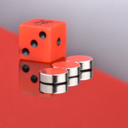 D12 x 4 / N38 - Neodimov magnet (NdFeB)