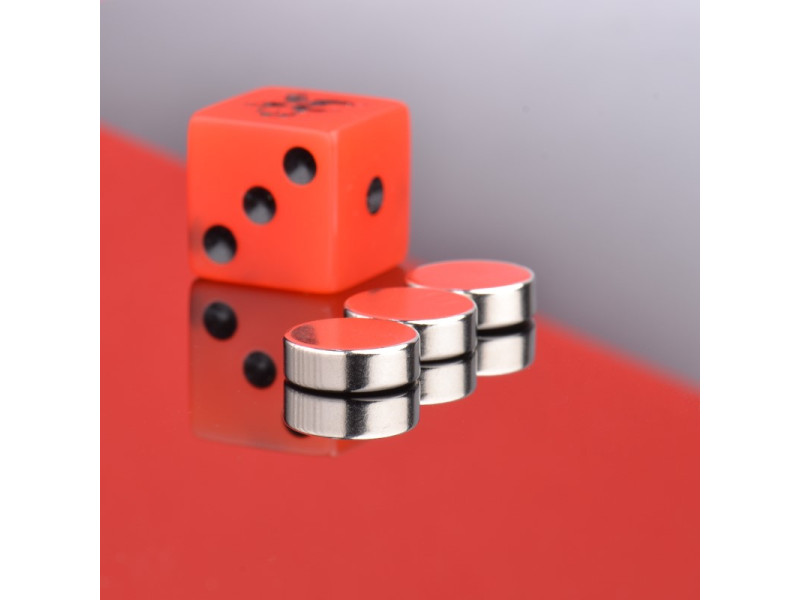 D12 x 4 / N38 - Neodimov magnet (NdFeB)