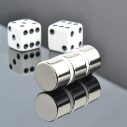 D15 x 10 / N35 - Neodimov magnet (NdFeB)