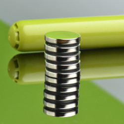D12,5 x 2 / N35 - Neodimov magnet (NdFeB)