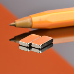 10 x 5 x 2 / N38 - Neodimov magnet (NdFeB)
