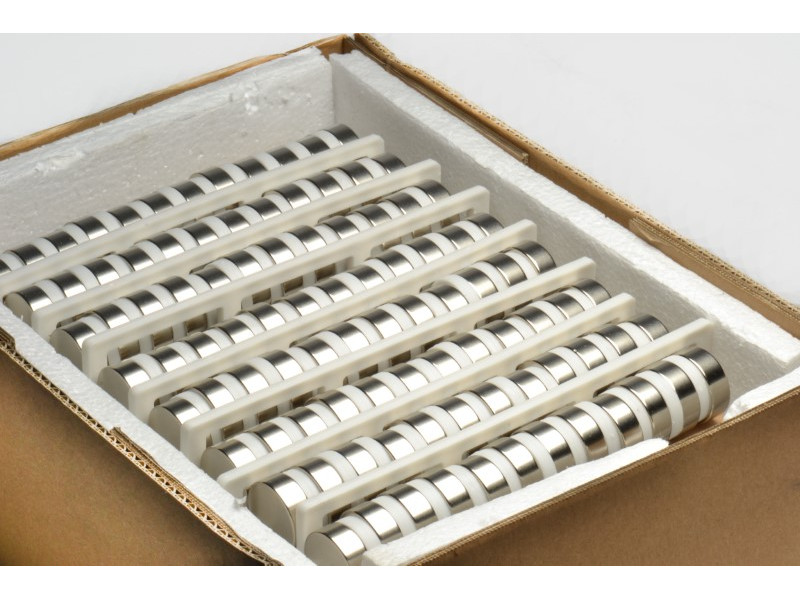 D29 x 10 / N38 - Neodímium mágnes (NdFeB)