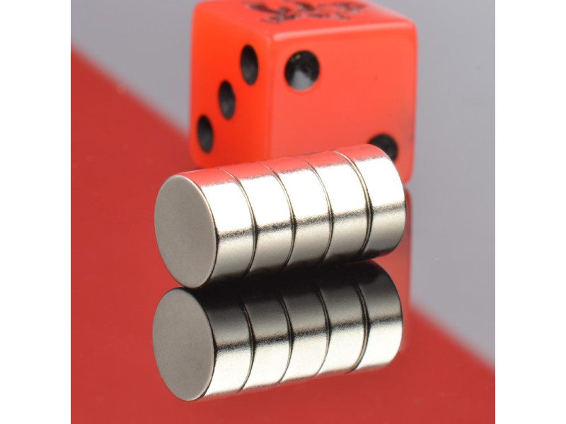 D10 x 4 / N38 - Neodimov magnet (NdFeB)