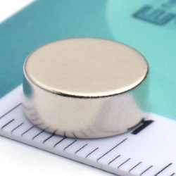 D10 x 4 / N38 - Neodimov magnet (NdFeB)