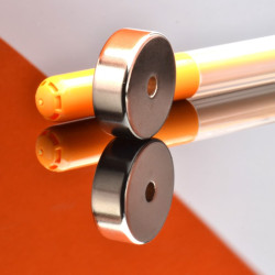D27 x d5 x 10 / N38 - Neodimov magnet (NdFeB)