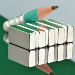 20 x 10 x 5 / N38H - Neodimov magnet (NdFeB)