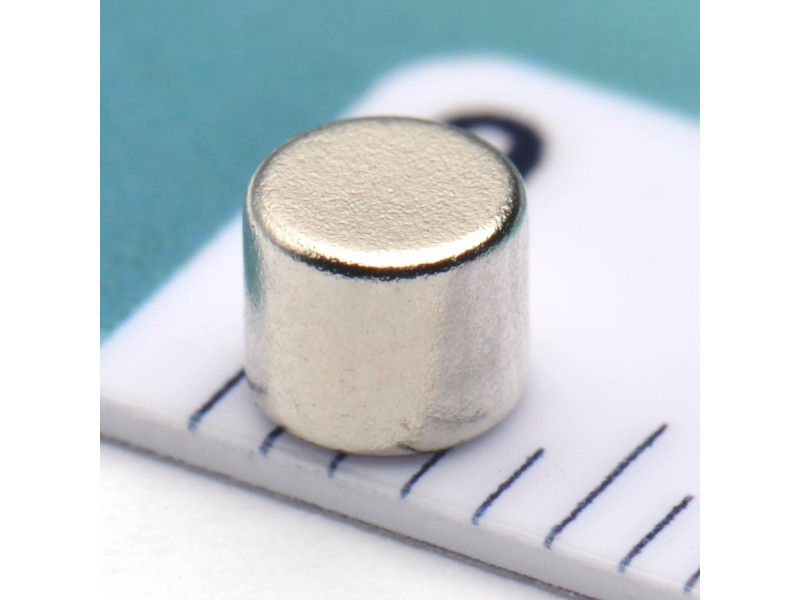 D3,5 x 3 / N38 - majhen magnet