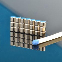 D3,5 x 3 / N38 - majhen magnet