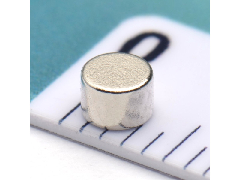 D3 x 2 / N38 – svært små magneter