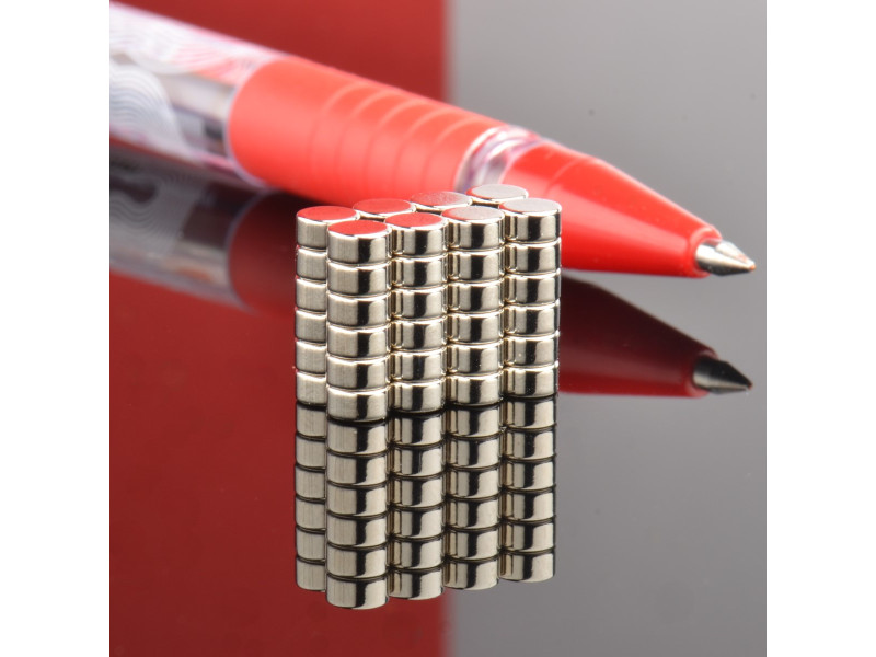 D4 x 2 / N38 – liten neodymmagnet