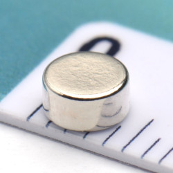 D4 x 2 / N38 - majhen neodimov magnet