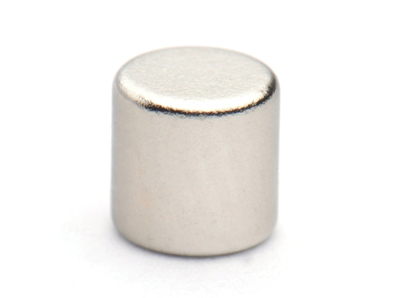 D4 x 4 / N38 – liten sylindrisk magnet