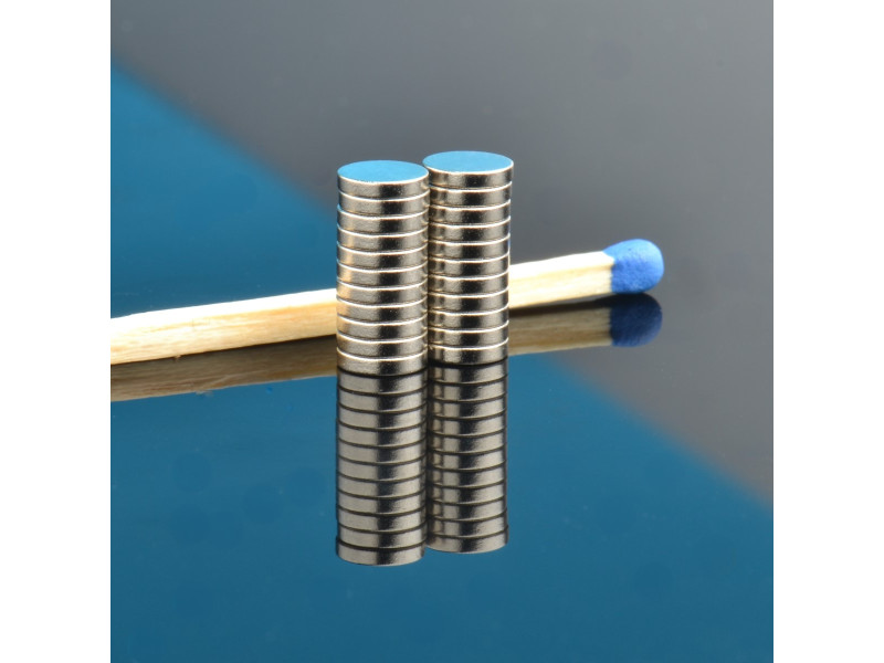 D5x1 N38 - tanek neodimov magnet