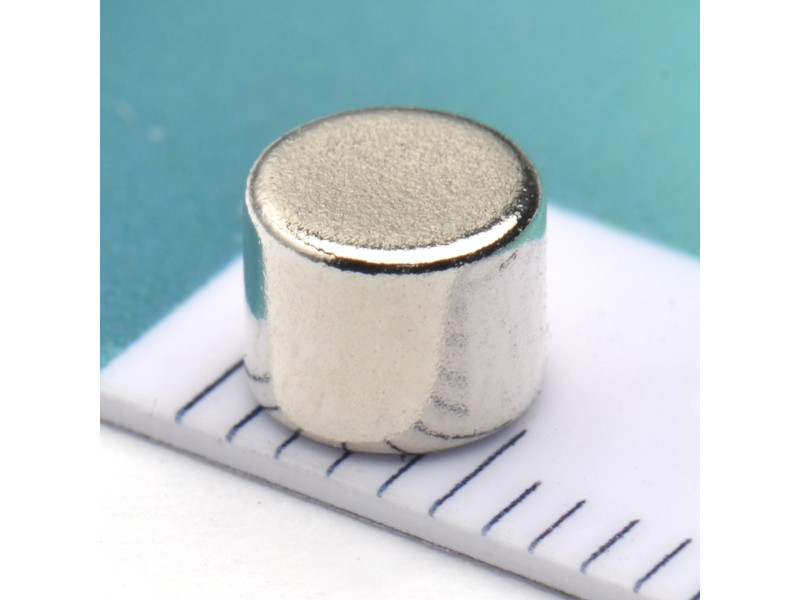 D5 x 4 / N38 – små, sterke magneter