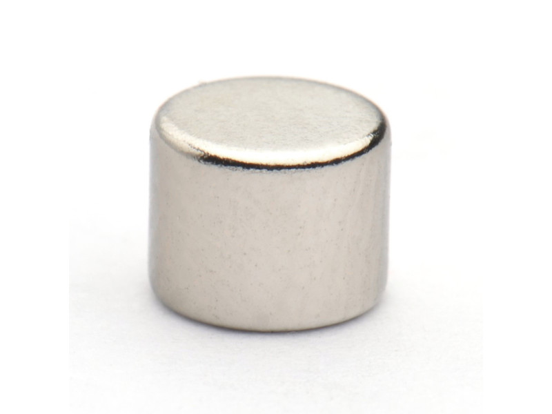 D5 x 4 / N38 – små, sterke magneter
