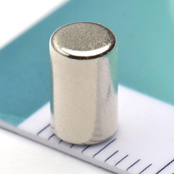 D5 x 8 / N38 - Neodimov magnet (NdFeB)