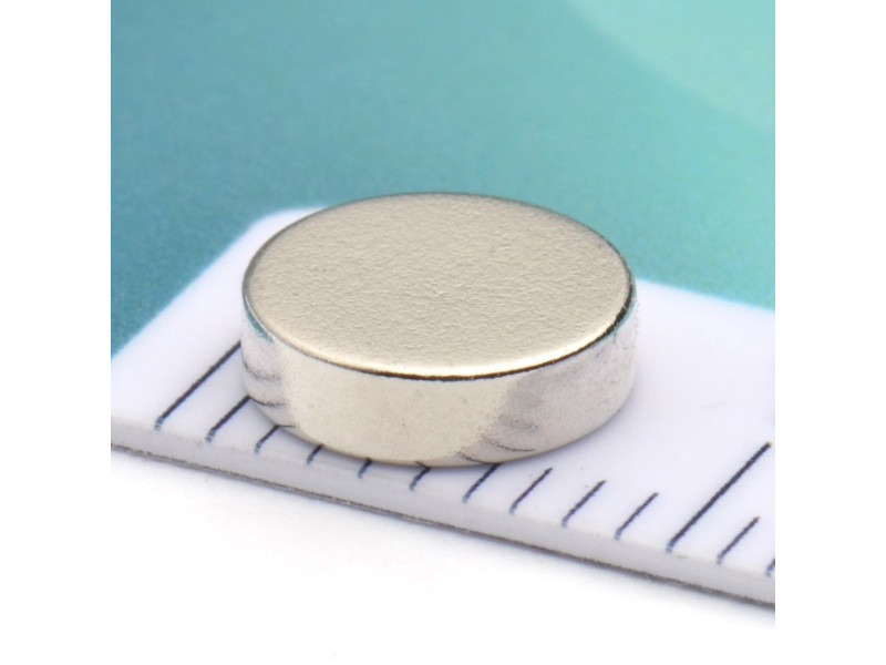 D7 x 2 / N38 - Neodimov magnet (NdFeB)