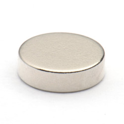 D7 x 2 / N38 - Neodimov magnet (NdFeB)