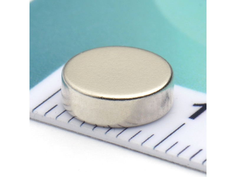 D8 x 2 / N38 - Neodimov magnet (NdFeB)