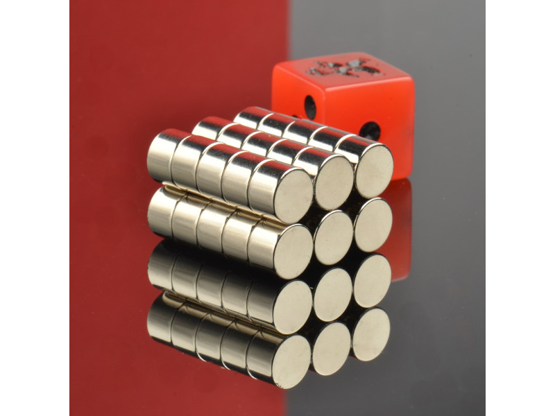 D8 x 5 / N38 - Neodimov magnet (NdFeB)