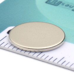 D12 x 1 / N38 - Neodimov magnet (NdFeB)