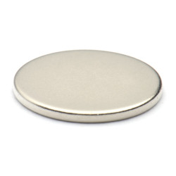 D12 x 1 / N38 - Neodimov magnet (NdFeB)
