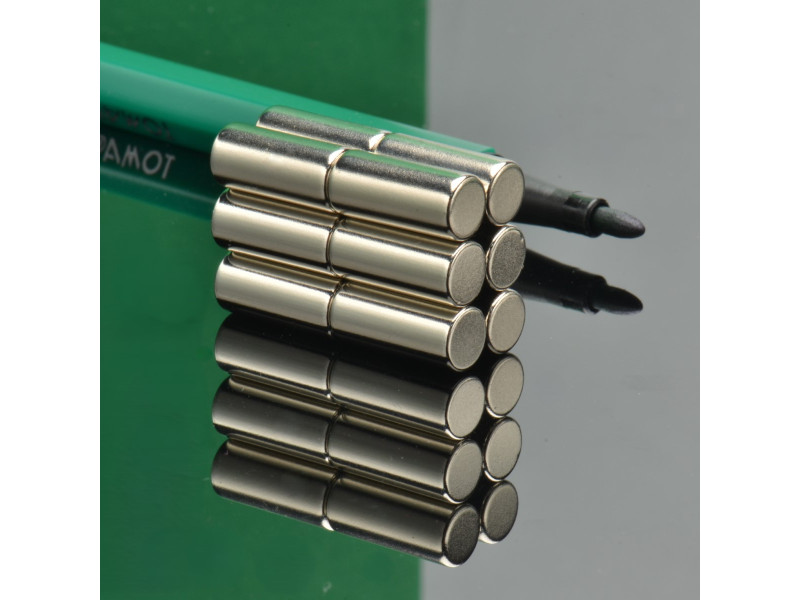 D6,4 x 14 / N38 - Neodimov magnet (NdFeB)