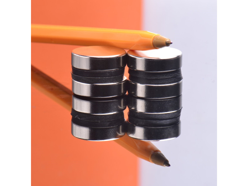 D22 x 6 / N38 - Neodimov magnet (NdFeB)