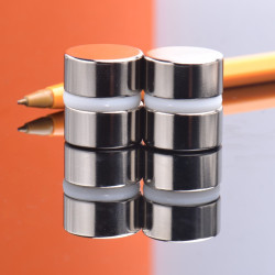 D20 x 10 / N38 - Neodimov magnet (NdFeB)
