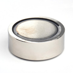 Magnet, diameter 40 mm, M6...