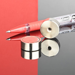 Magneet, diameter 19 mm, M4 binnendraad, hoogte 8 mm, neodymium