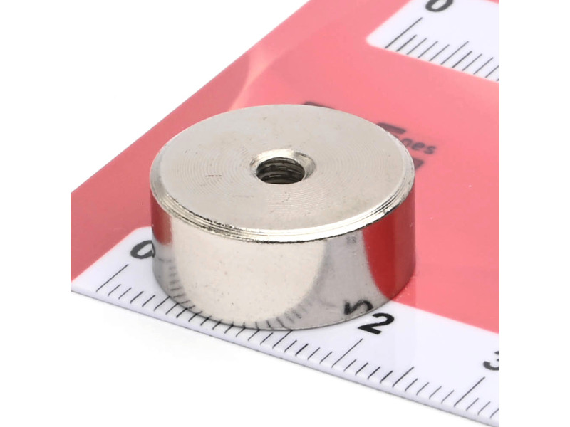 Mıknatıs, çap 19 mm, M4 iç dişli, yükseklik 8 mm, neodimyum
