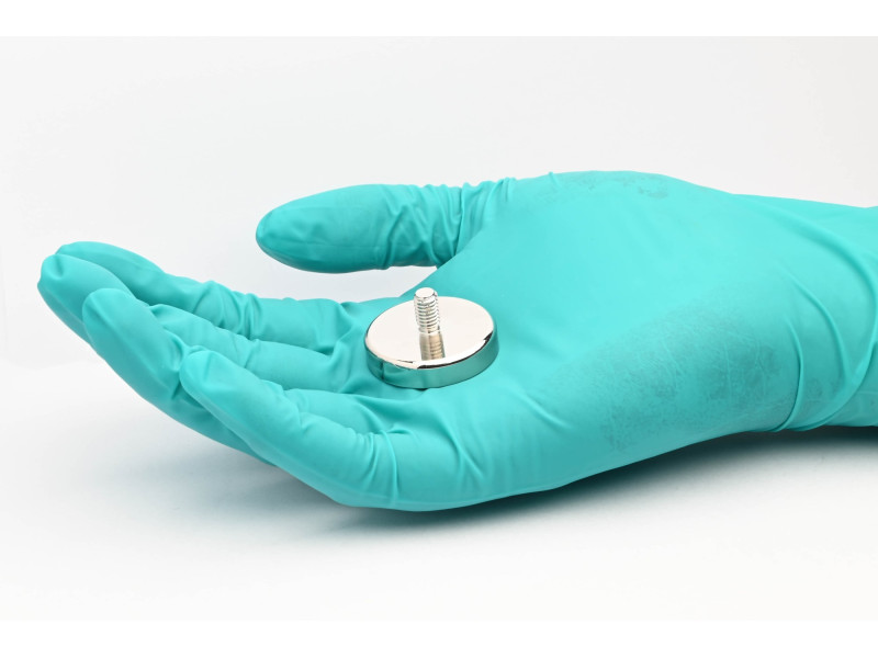 Magnet, premer 32 mm, zunanji navoj M6, neodim