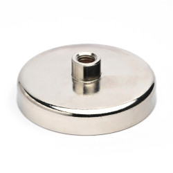 Magnet în carcasă, diametru 57 mm, cu filet M8 - ferită