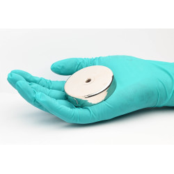 Mıknatıs, çap 63 mm, M8 iç dişli, yükseklik 14 mm, ferrit